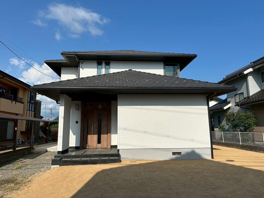 積水ハウス施工物件◆駐車３台以上可◆ＬＤＫ２０畳以上
