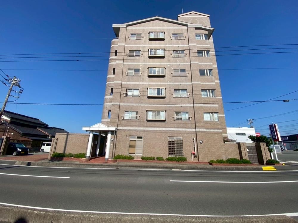 アクセス良好！通勤通学に便利なマンション 1748万円（3LDK）