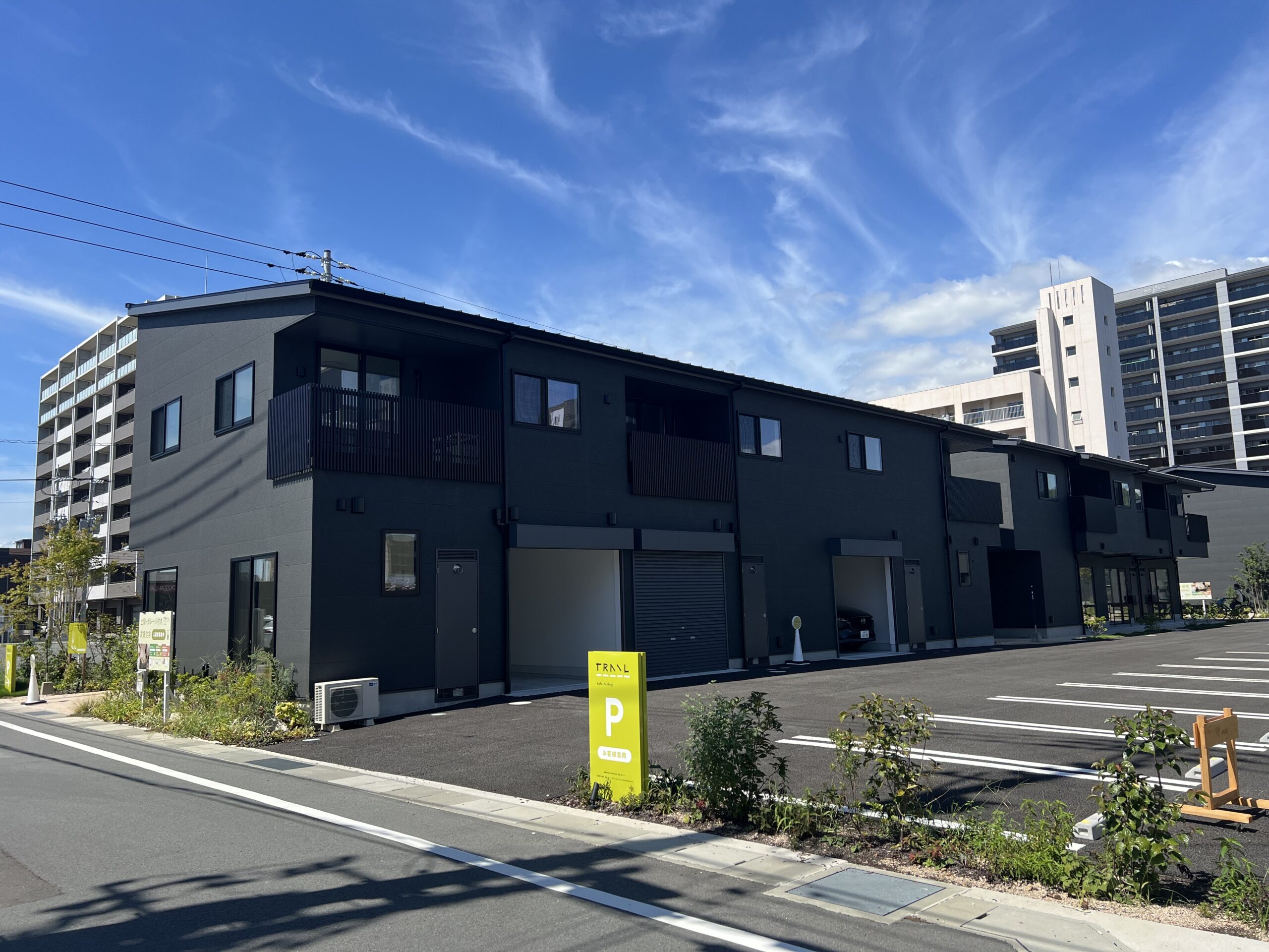 店舗併用メゾネット住宅　ガレージ付きタイプ